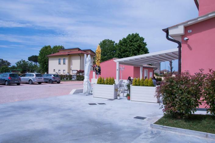B&B Silvia Vecchiano Exterior photo